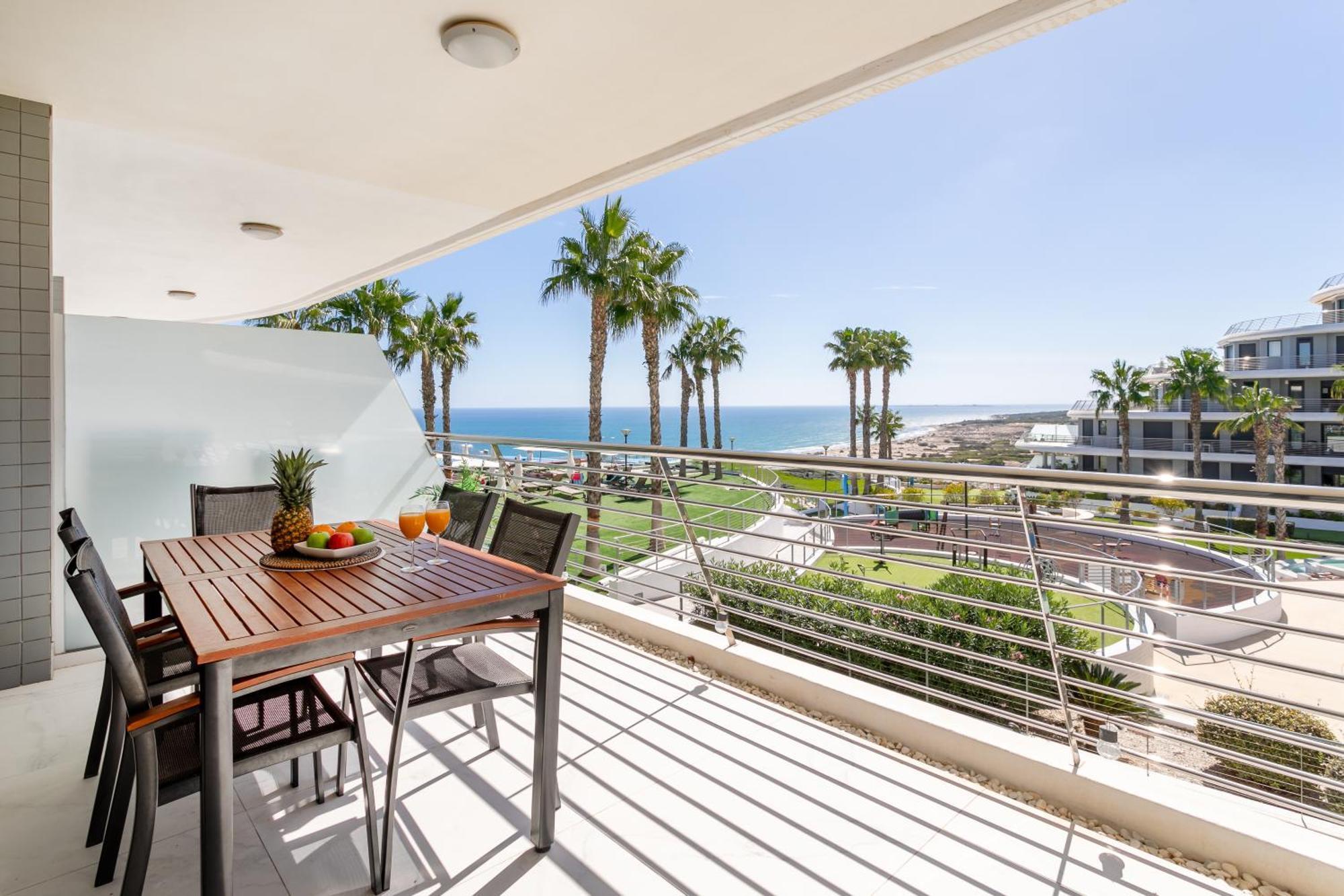 Infinity View Luxury Beachfront Apartment Arenales del Sol